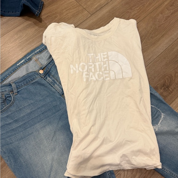 The North Face Cream T-Shirt and Blue Jeans - Picture 2 of 4